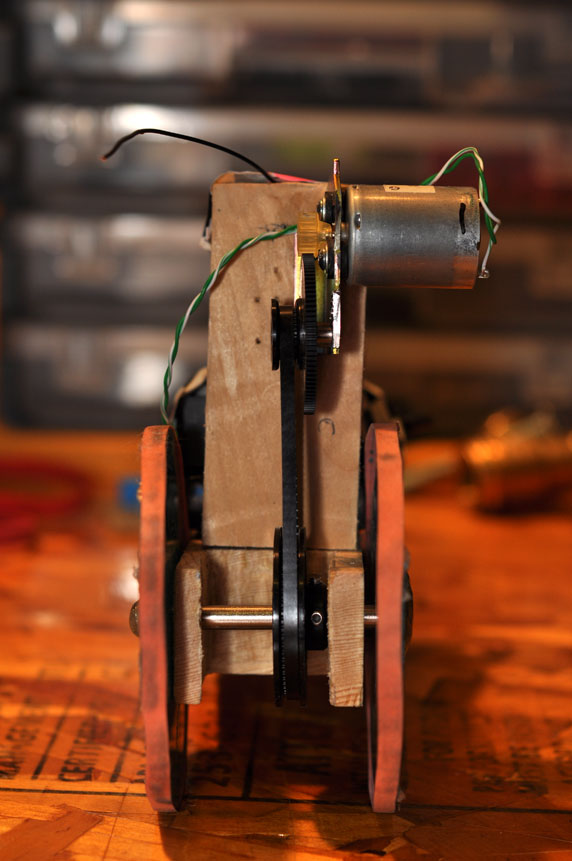 Motorized Pinewood Derby Car