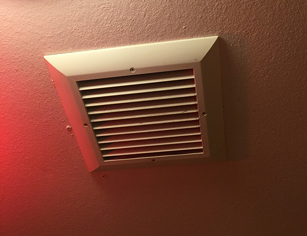 Automatic Server Room Exhaust